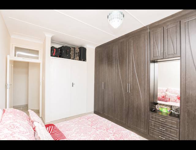 2 BEDROOM APARTMENT FOR SALE IN MORNINGSIDE